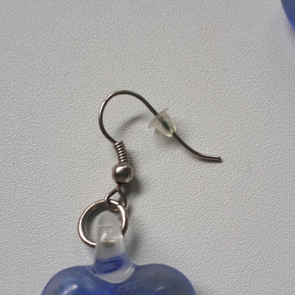 Blue flower in heart shape earrings - Picture 4 of 5